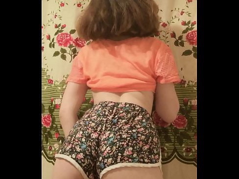 ❤️ Jeune fille sexy se déshabillant devant la caméra. Porno anal at us ﹏