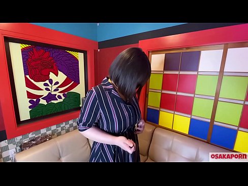 ❤️ Une jolie Japonaise aux gros seins se masturbe avec des jouets sexuels et a un orgasme. Elle parle dans une interview de son expérience de la baise. Gros seins et chatte poilue gémissant bruyamment. Osakaporn Porno anal at us ﹏